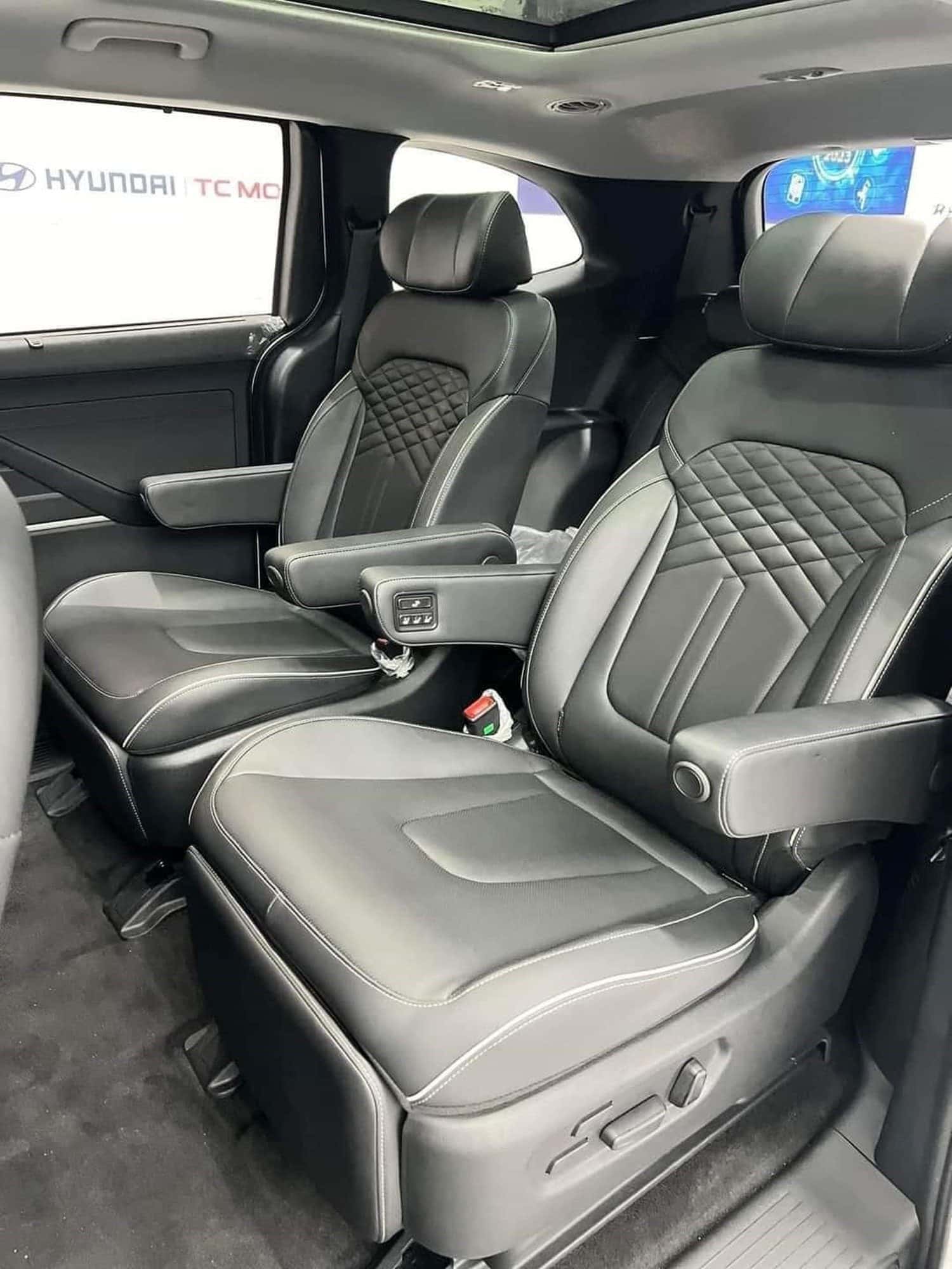 Hyundai Custin